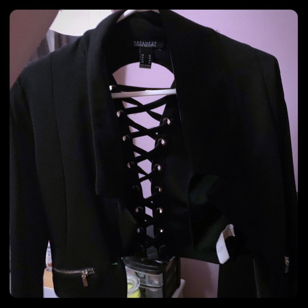 Black sirens blazer